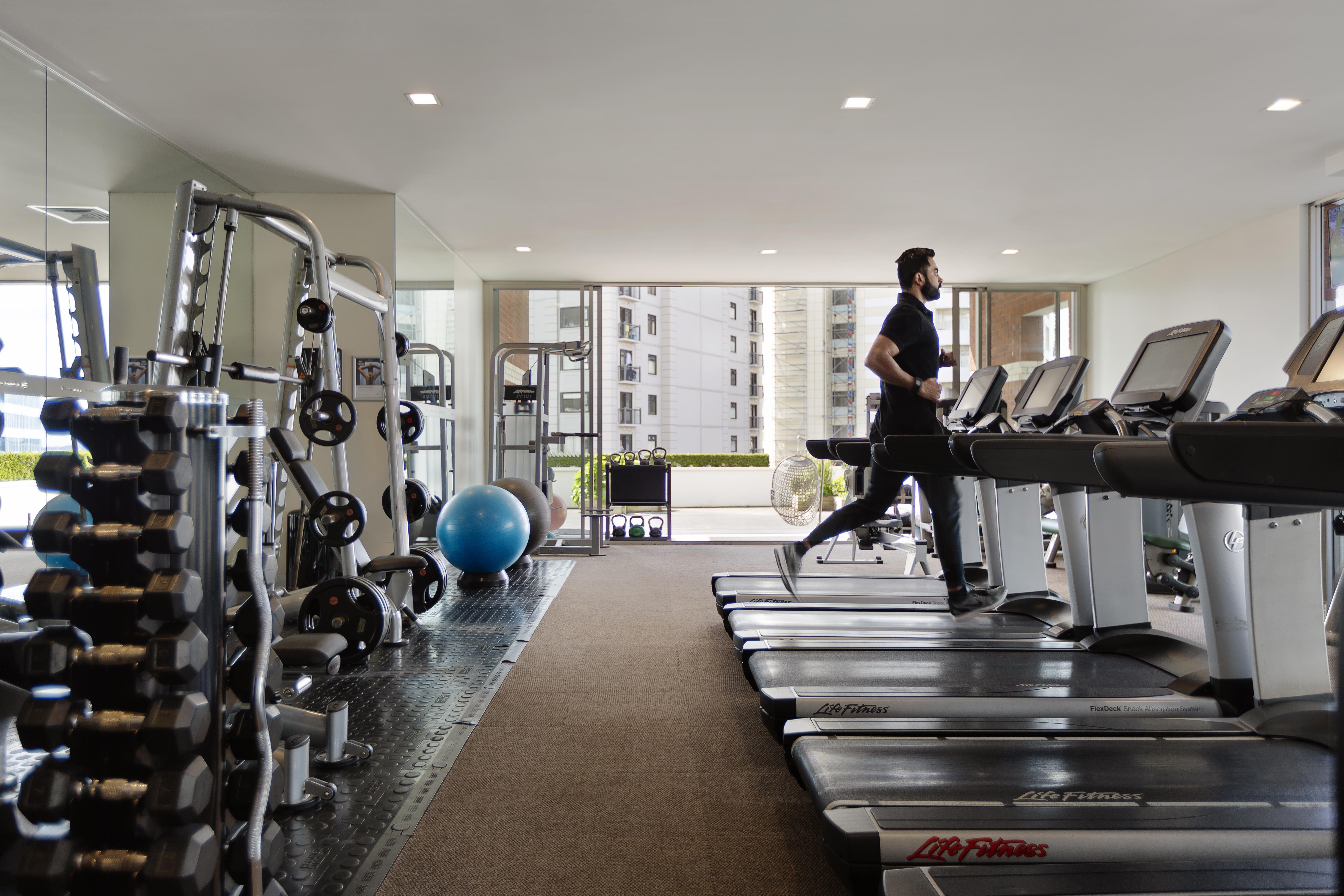 Pullman Auckland Hotel & Apartments Eksteriør bilde The gym at The Standard East Village