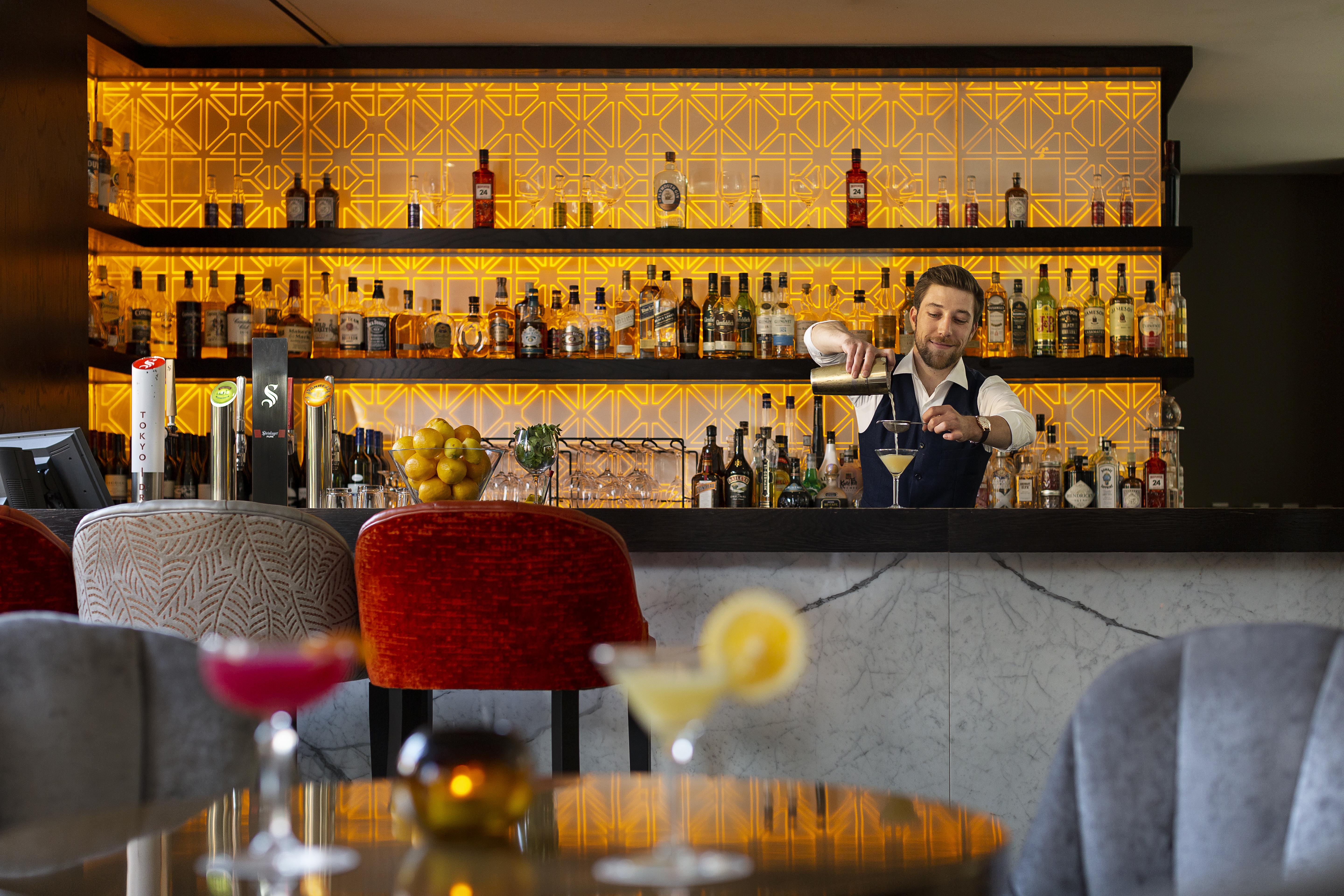 Pullman Auckland Hotel & Apartments Eksteriør bilde The bar at the 1907