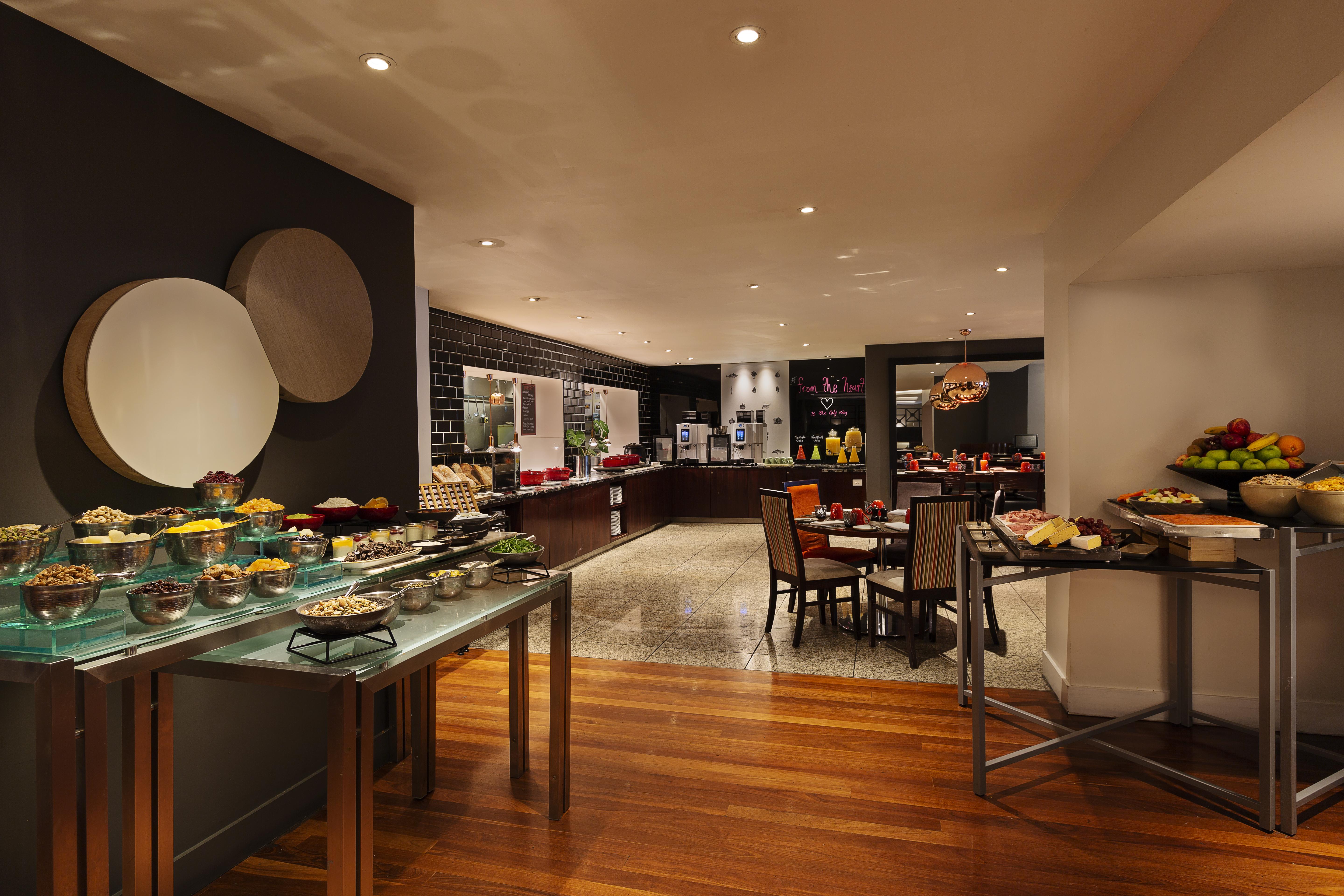 Pullman Auckland Hotel & Apartments Eksteriør bilde The Club Lounge at the Kuala Lumpur International Airport